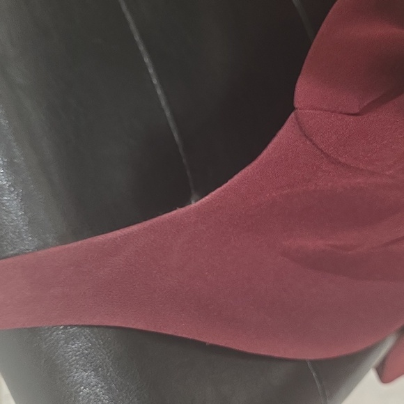 V cut dress - Picture 4 of 5